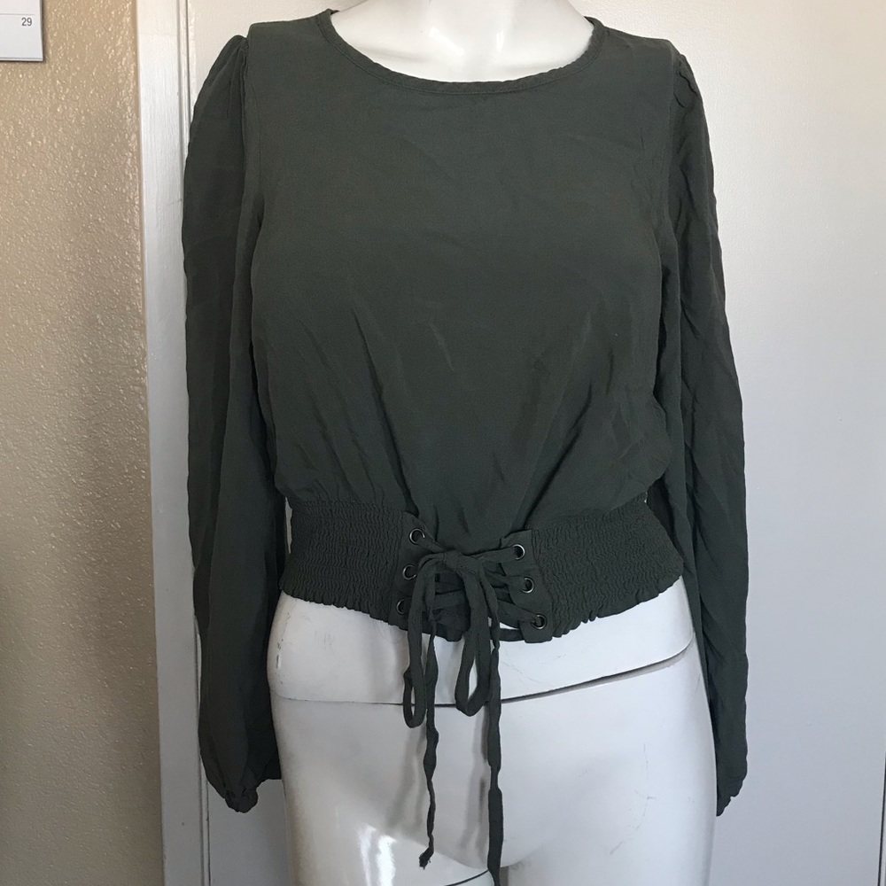Junior’s Smocked Waist Crop Top